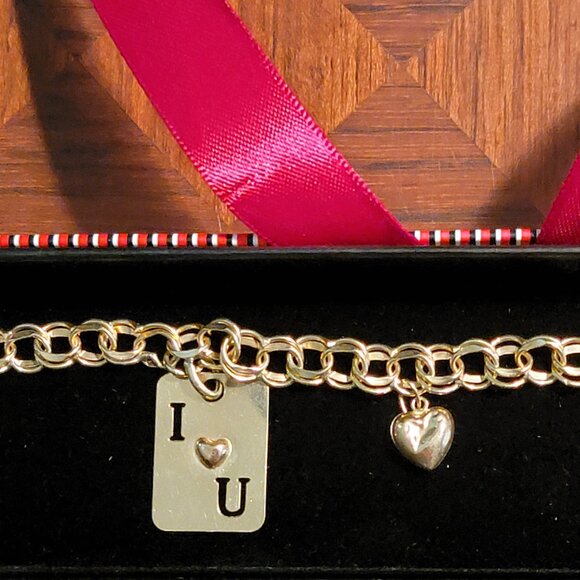 14K Gold Double Link 8" Bracelet wit 2 Charms - Picture 2 of 5